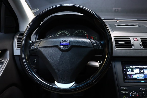 Volvo XC90 19 of 27