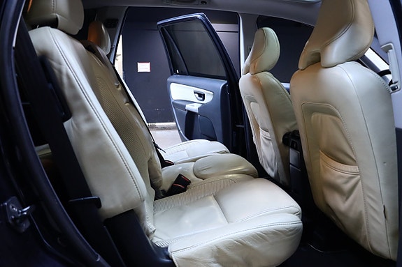 Volvo XC90 13 of 27
