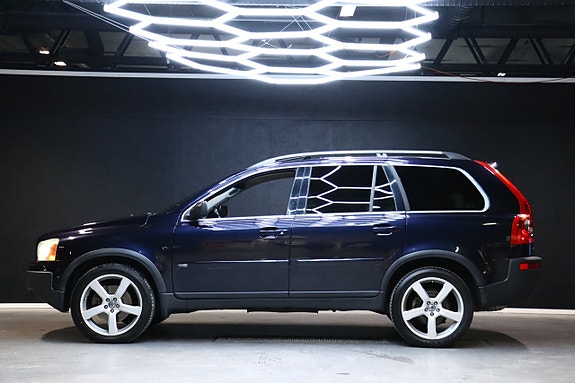 Volvo XC90 5 of 27