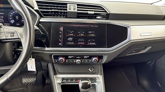 Audi Q3 9 of 12