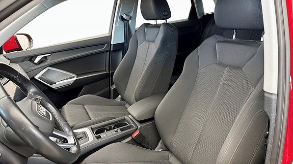 Audi Q3 8 of 12
