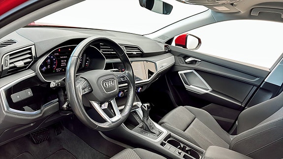 Audi Q3 7 of 12