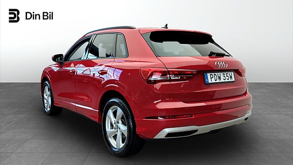 Audi Q3 3 of 12