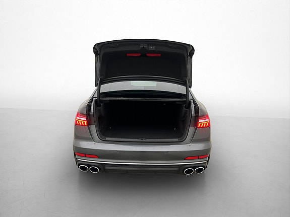 Audi S6 30 of 30