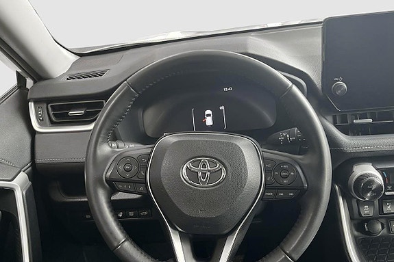 Toyota RAV4 12 of 14