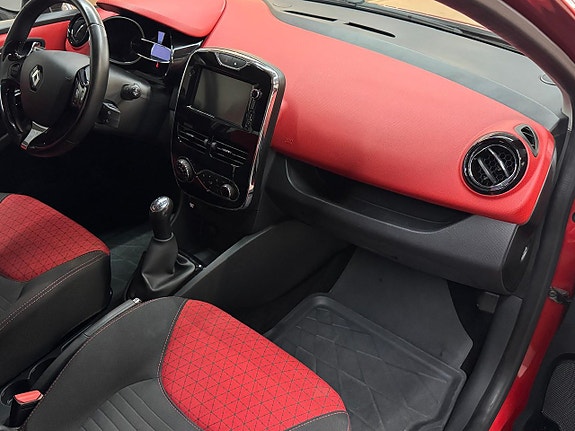 Renault Clio 8 of 16