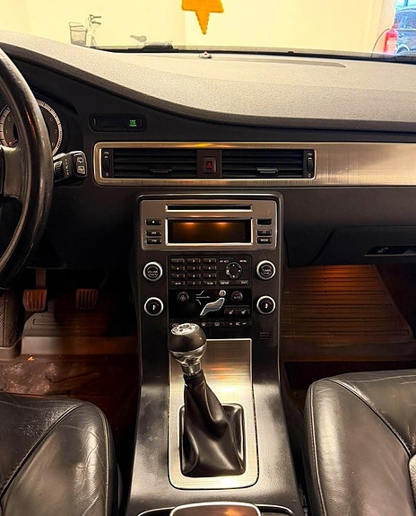 Volvo V70 14 of 17