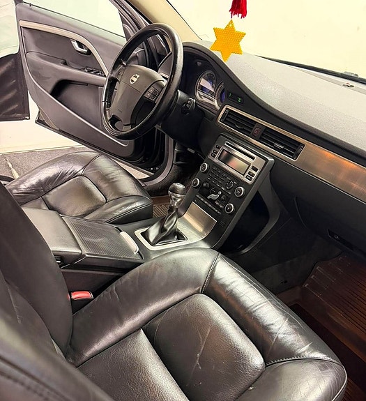 Volvo V70 15 of 17