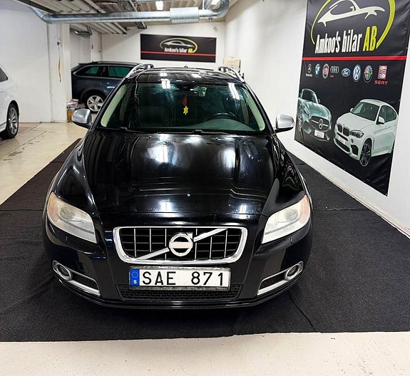 Volvo V70 4 of 17