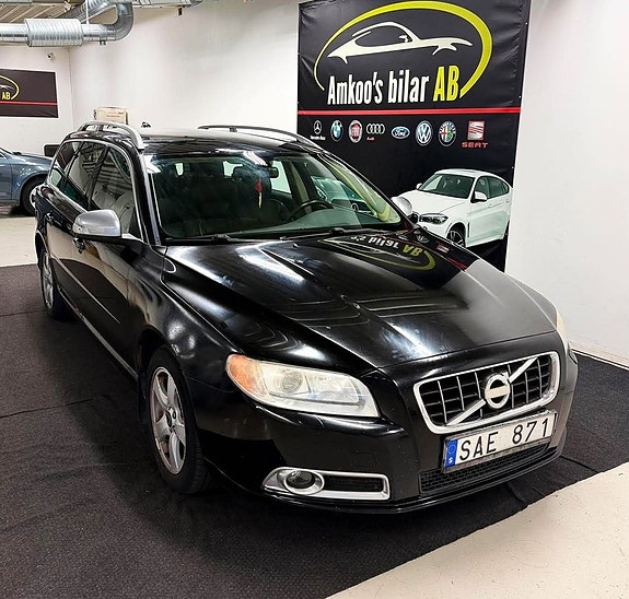Volvo V70 3 of 17