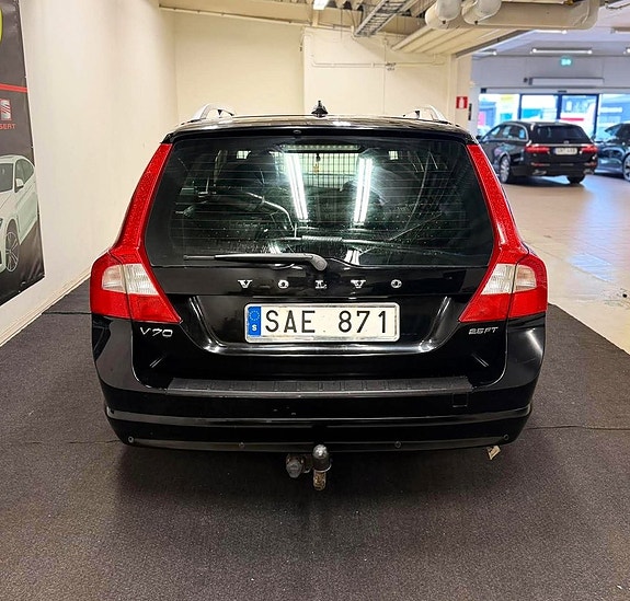 Volvo V70 7 of 17