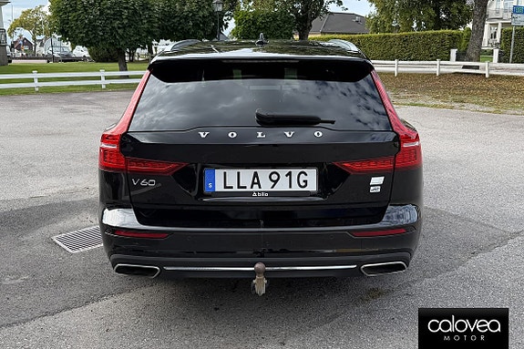 Volvo V60 4 of 16