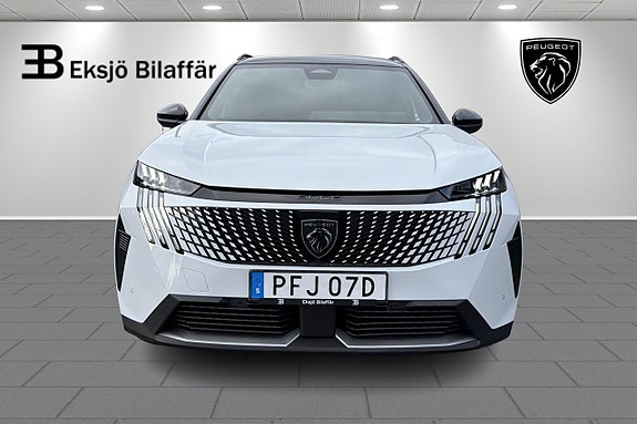 Peugeot 5008 2 of 23
