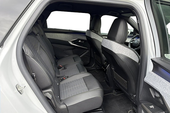 Peugeot 5008 13 of 23