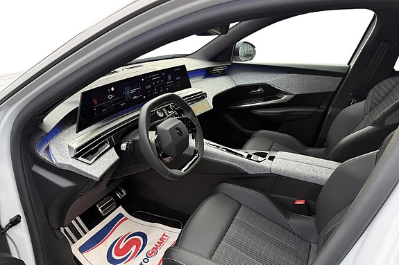 Peugeot 5008 10 of 23