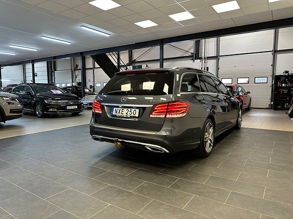 Mercedes-Benz E220 9 of 30