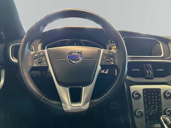 Volvo V40 Cross Country 9 of 28