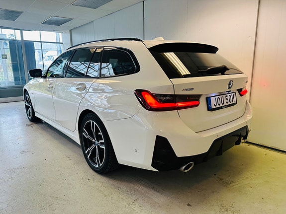 BMW 330e 3 of 19