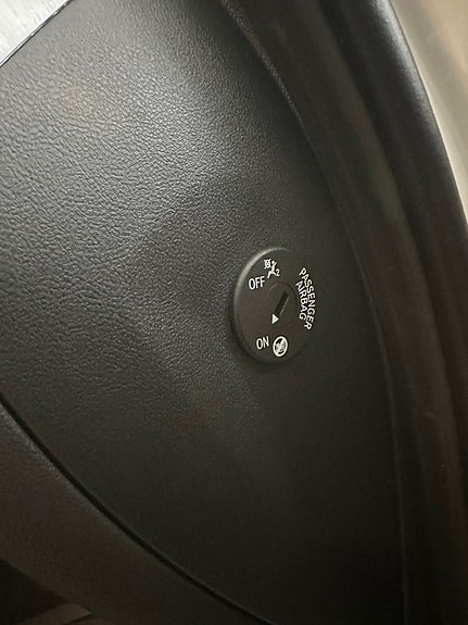 BMW 330e 15 of 19