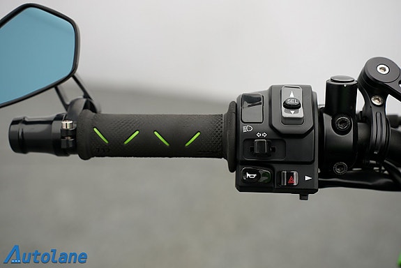 Kawasaki Z900* ABS, Traction Control, TFT Färgdisplay 18 of 24