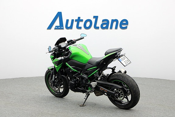 Kawasaki Z900* ABS, Traction Control, TFT Färgdisplay 3 of 24