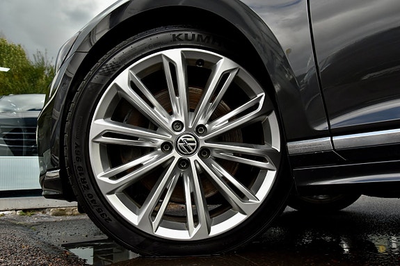 Volkswagen Passat 29 of 30