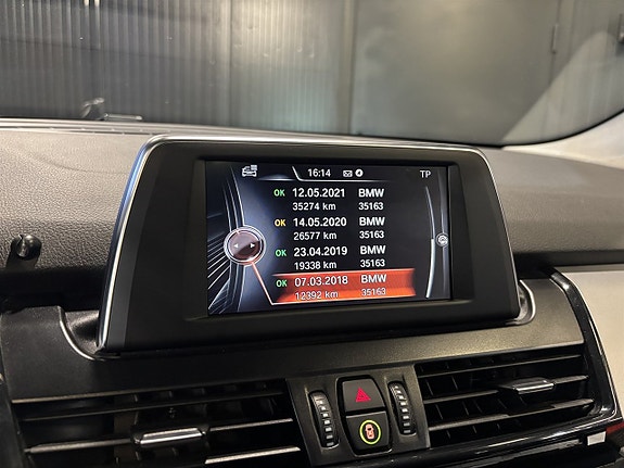 BMW 218 17 of 24