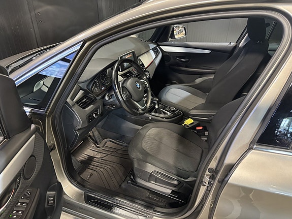BMW 218 7 of 24