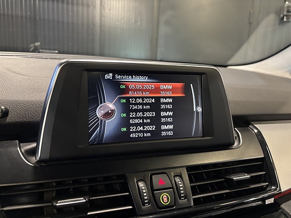 BMW 218 16 of 24