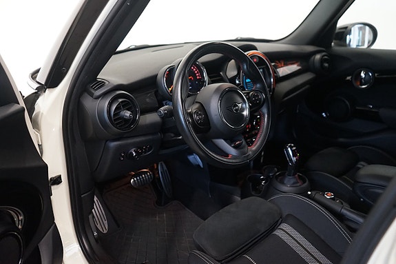 MINI John Cooper Works 8 of 14