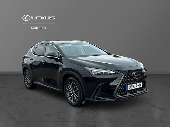 Lexus NX450h+ 3 of 11