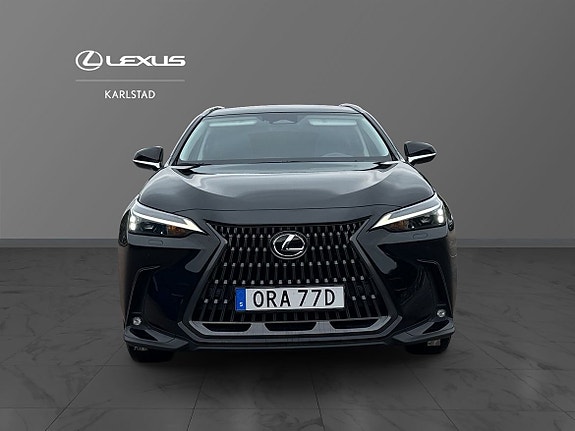 Lexus NX450h+ 2 of 11