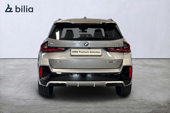 BMW X1 4 of 19