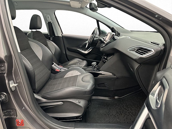 Peugeot 2008 27 of 30
