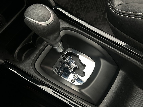 Peugeot 2008 26 of 30