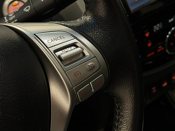 Nissan Navara 25 of 30