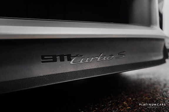 Porsche 911 Turbo S 26 of 26