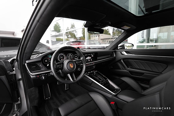 Porsche 911 Turbo S 7 of 26