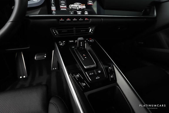 Porsche 911 Turbo S 15 of 26