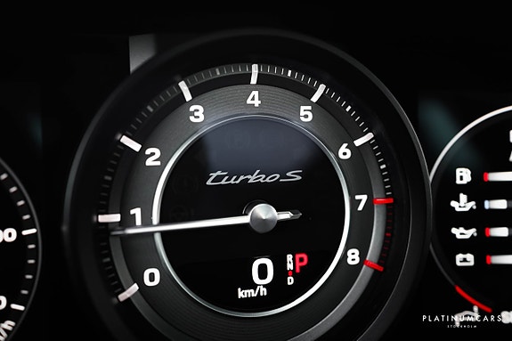 Porsche 911 Turbo S 12 of 26