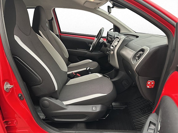 Toyota Aygo 11 of 22