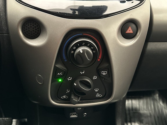 Toyota Aygo 21 of 22