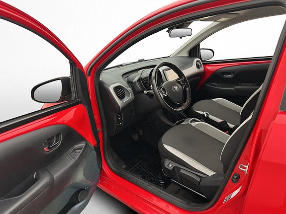Toyota Aygo 8 of 22