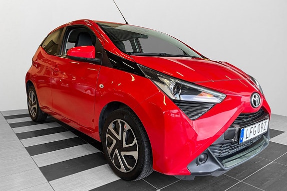 Toyota Aygo 2 of 26