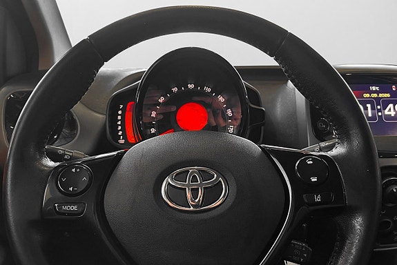 Toyota Aygo 24 of 26