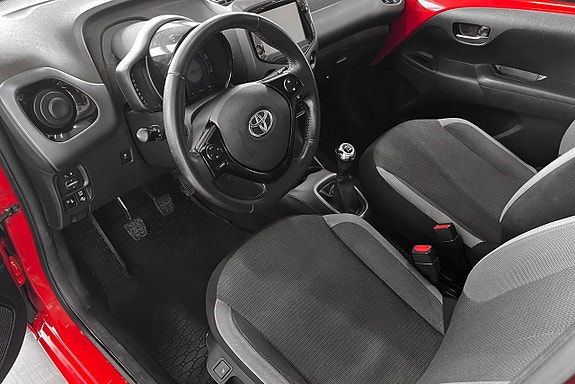 Toyota Aygo 11 of 26
