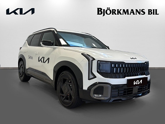 Kia Seltos 3 of 21