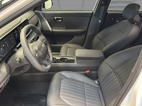 Kia Seltos 8 of 21