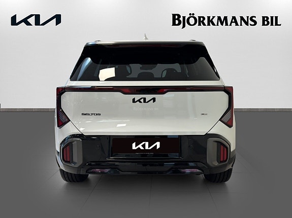 Kia Seltos 5 of 21