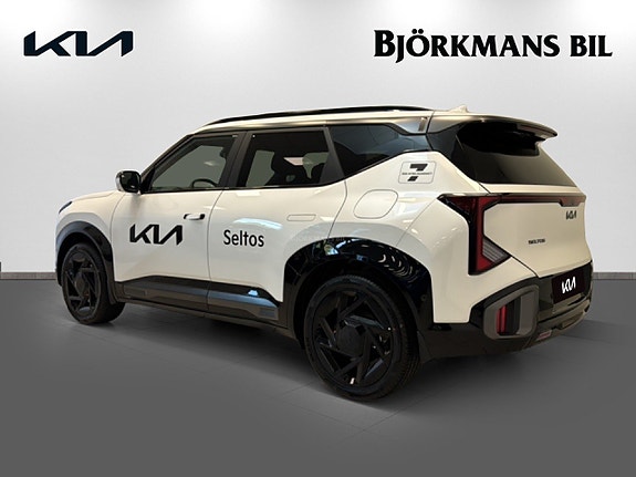 Kia Seltos 6 of 21